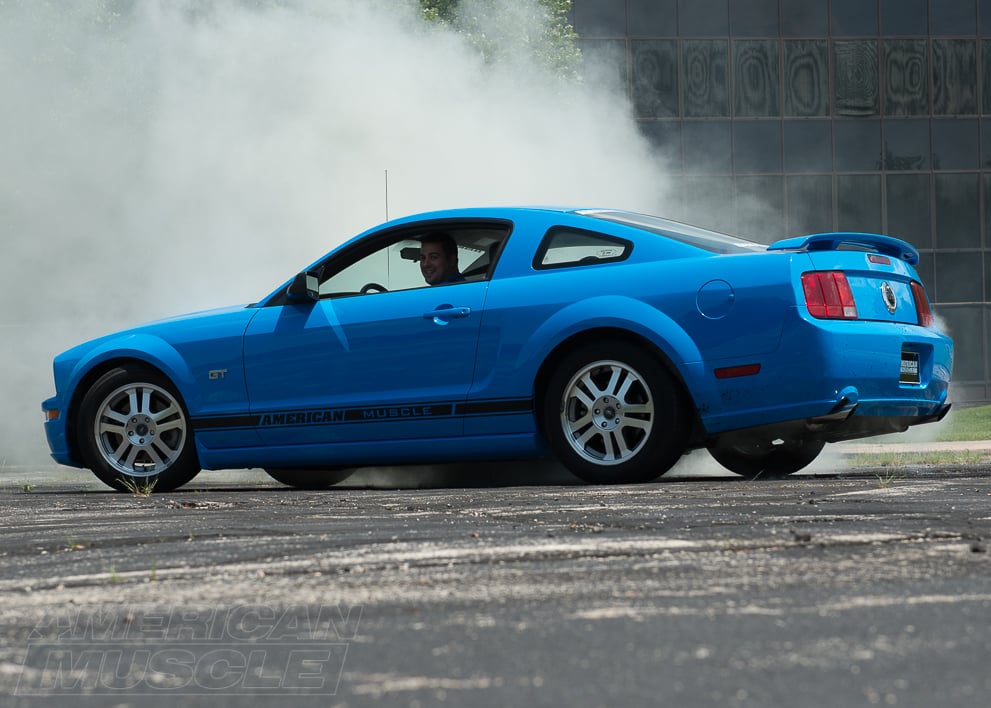 2006 GT Mustang Doing a Burn Out